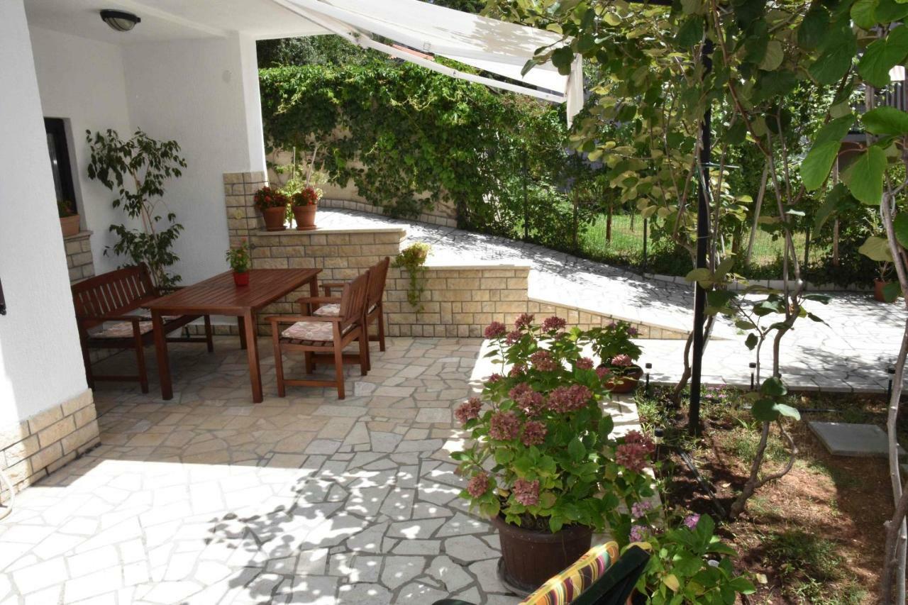 Apartments Ruzica Pula Bagian luar foto